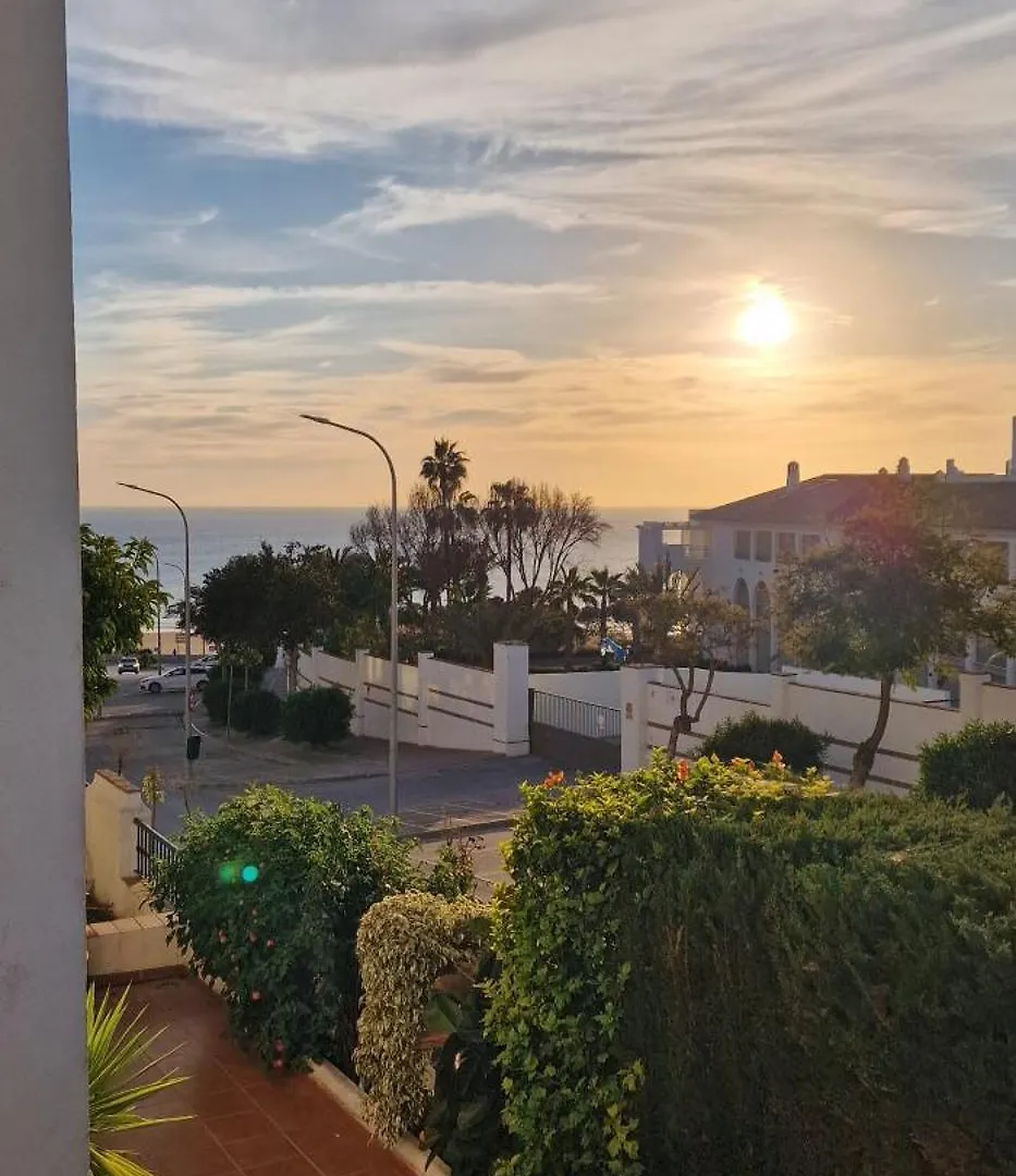 Apartamento Con Terraza En Primera Linea De Playa Conil De La Frontera