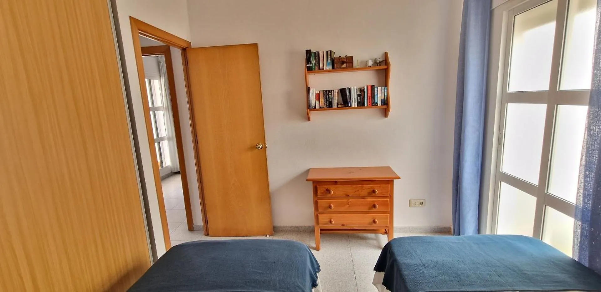Apartamento Con Terraza En Primera Linea De Playa Conil De La Frontera